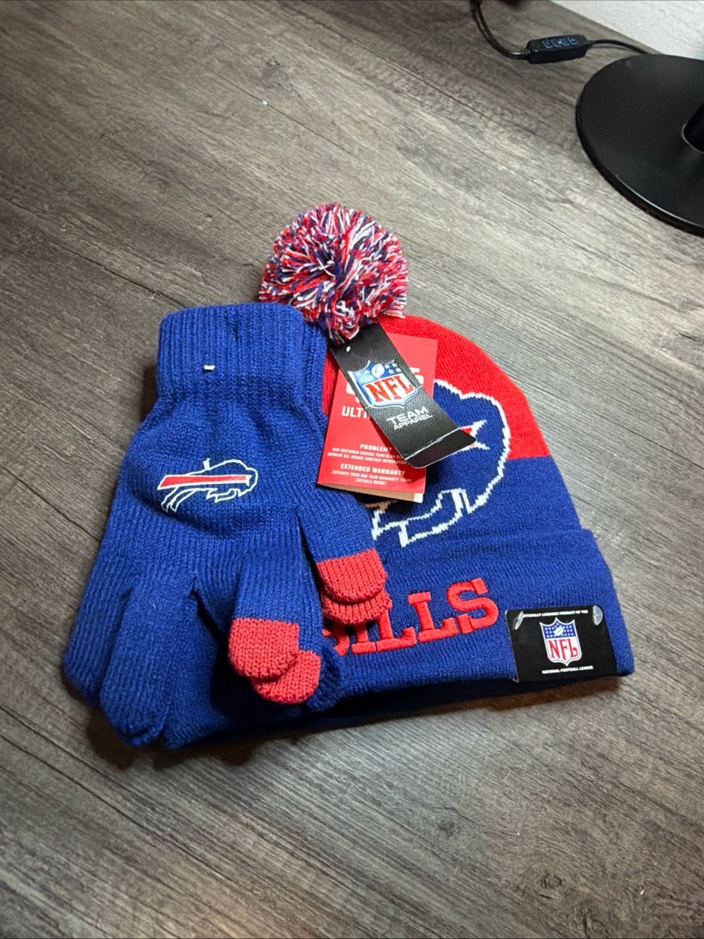 NFL Buffalo Bills Kids Pom Beanie and Glove Set - Blue/Red/White